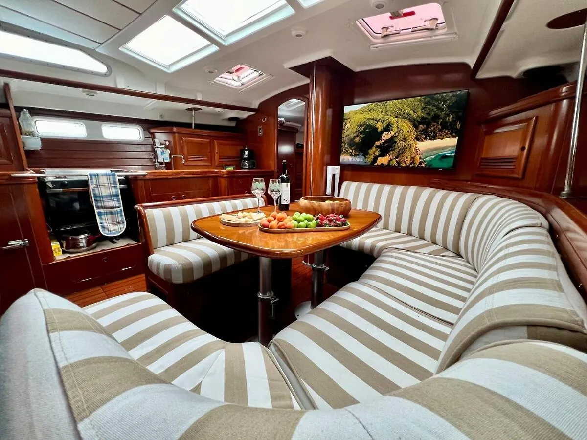 Sailboat Holiday In בודרום ספינת מלון