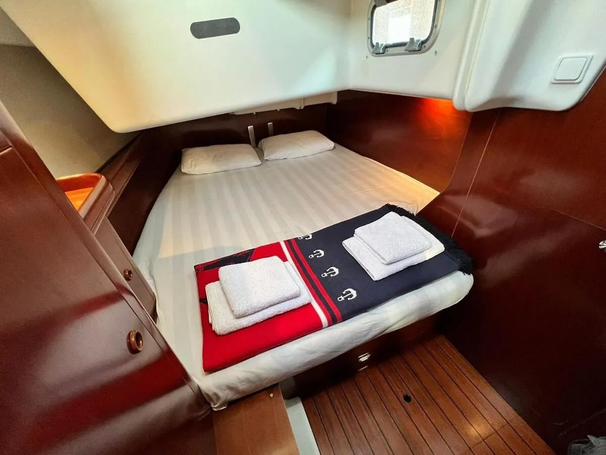 ספינת מלון Sailboat Holiday In בודרום טורקיה